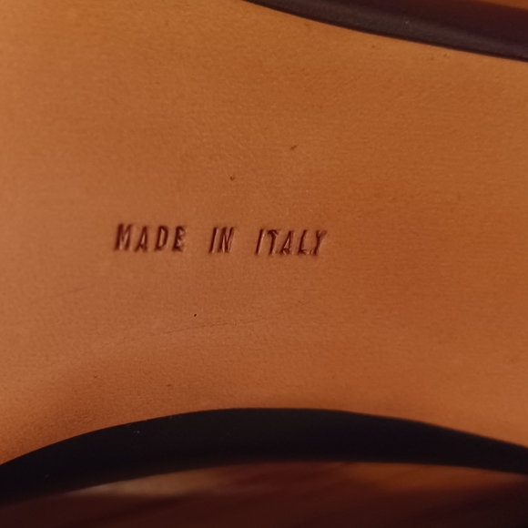 Salvatore Ferragamo black/dark gray leather almond toe pumps sz 10 - Picture 6 of 9